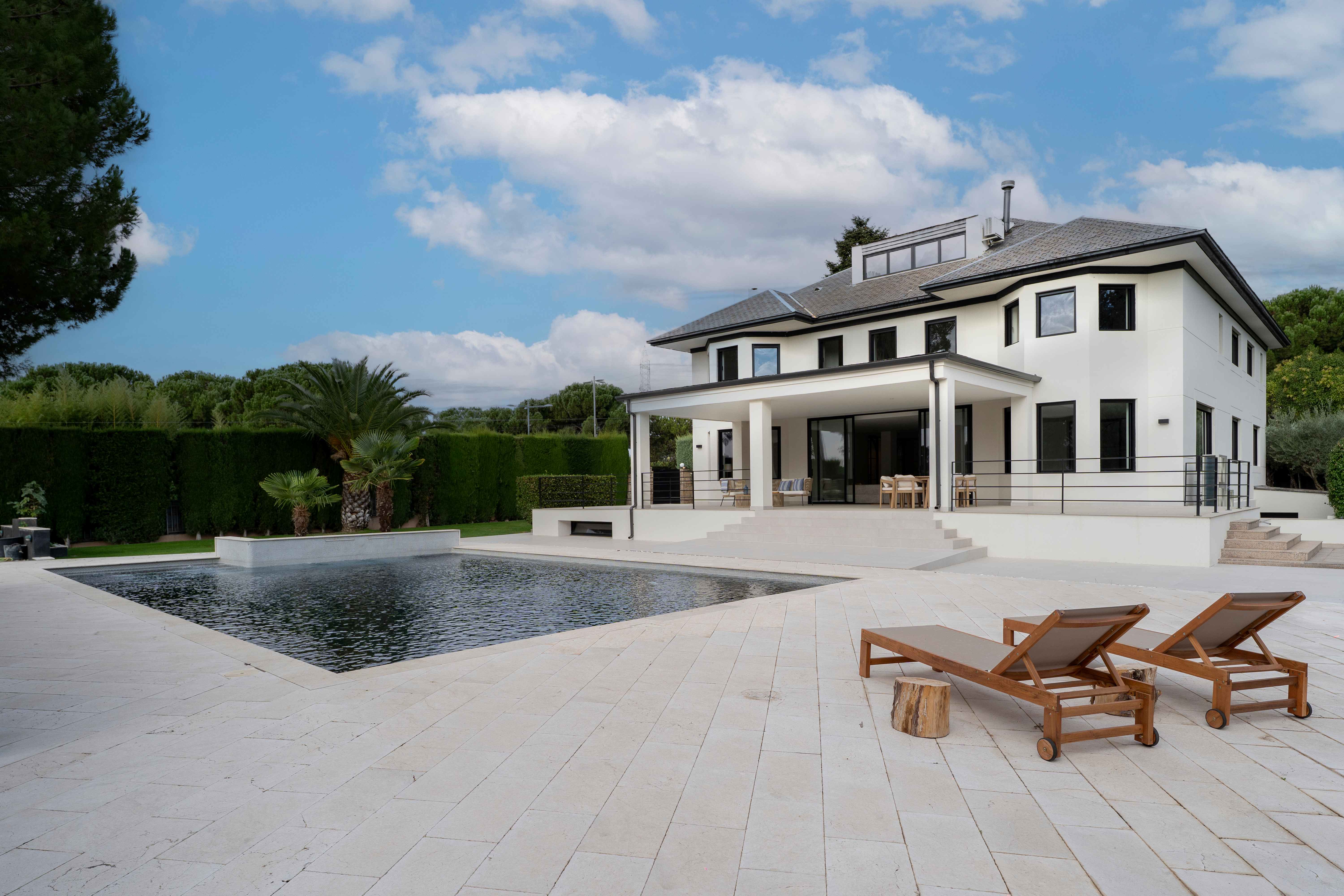 Interior moderno de vivienda Beverly Hills